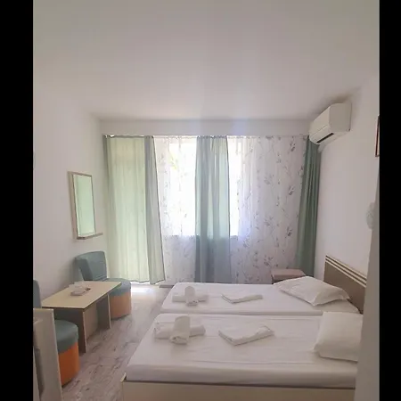 佩斯卡拉斯酒店 2*